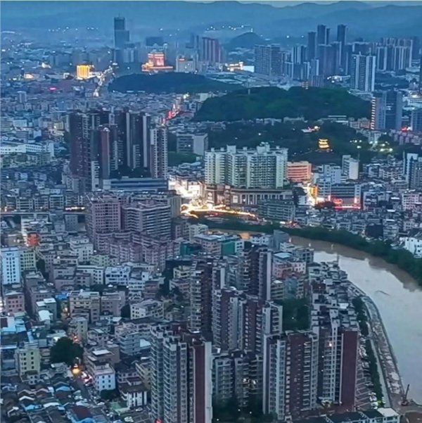 开云(中国)Kaiyun·官方网站有东谈主说“这些年拼什么劲