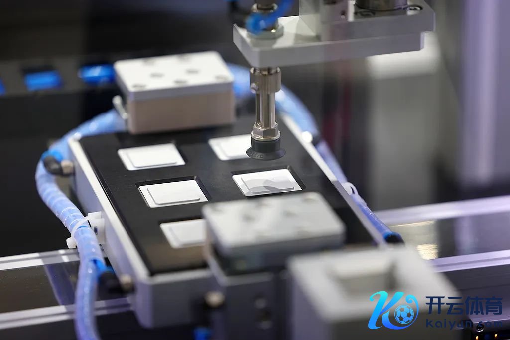 2025韩国最大限度半导体博览会上展品 贵府图（视觉中国）